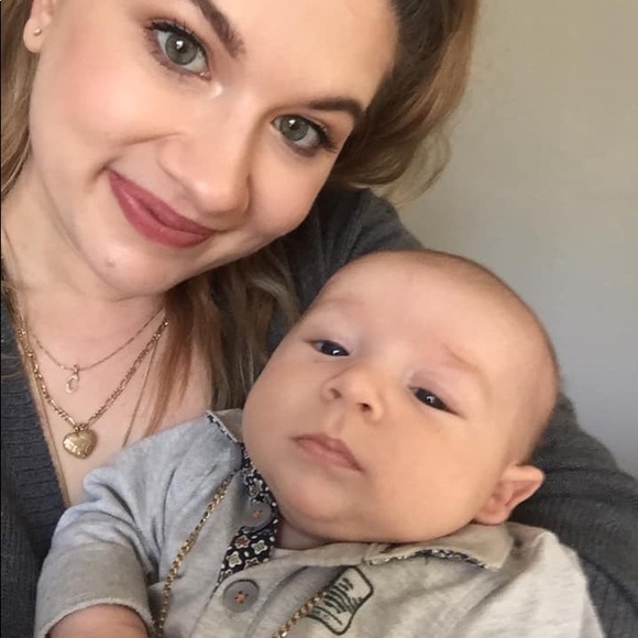 Meet your Poshers, Carleigh & Terry  ✨ - Picture 3 of 9